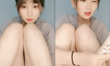 甜美系邻家妹妹！圆圆脸卡哇伊！没穿内裤无毛小穴，手指扣入玻璃棒抽插，爽翻流出白浆