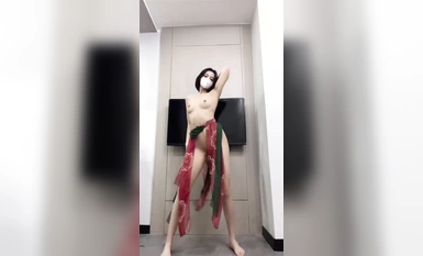 Program yang sangat menarik! [172CM berkaki panjang, badan berkepala sembilan dan dewi rambut pendek] Penyesuaian VIP melancap dan tarian panas, penuh pesona, kaki panjang dan lurus, membuat darah orang berderau (6)