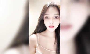 核彈！綠播女神~20小時~【香奈奈】超美網紅臉~狂擼到爆蛋~！ (15)