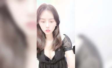 [May mắn nhất] Tương phản với Royal Sister~!! Trong cuộc gọi~Thủ dâm bằng đạo cụ~Xuất tinh một cách điên cuồng~! (17)