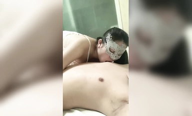 Malaking tite at matabang puwit "malambot at malambing ang senior na kapatid" ay nakikipagtalik sa bahay kasama ang lahat ng uri ng matitigas na titi, ang pinakamahusay na malaking puwit, mabilis na nakasakay sa J8, hindi natatakot na matiklop H