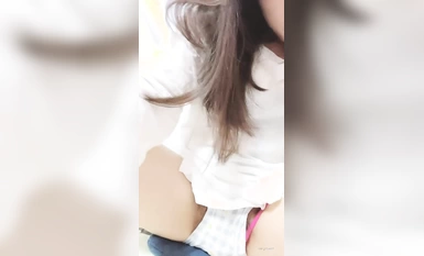 幸運の女神】対照的な帝国女子！会話中に～小道具オナニー～乱れ潮吹き～！ (16)