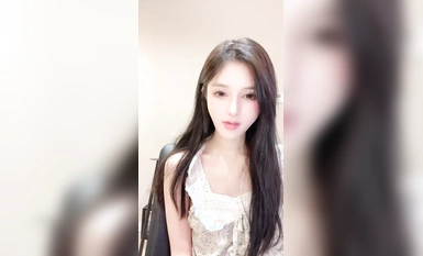 核彈！綠播女神~20小時~【香奈奈】超美網紅臉~狂擼到爆蛋~！ (1)