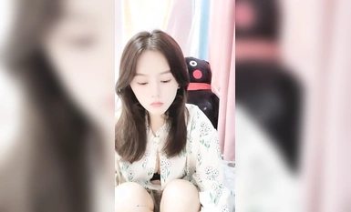 【最幸運的幸運】反差御姐~!!通話中~道具自慰~狂噴水~！ (22)