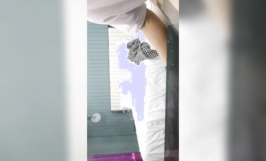 Cカップの乳房は、魂を吸い取るように転がり、うめき声を上げる。