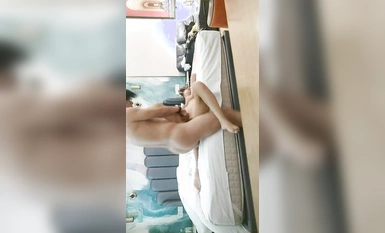 【無情的屌丶】大圈網紅外圍美女，跪地吸吮大屌，扶腰後入猛干，撞擊啪啪聲嬌喘不斷