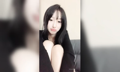 [Paopaogu] Dewi kecantikan sekolah~ Pulangan yang kuat~ Kaki panjang berstokin hitam~ Faraj melebar~ Melancap gila (6)