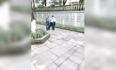 頂級露出藝術家『娜娜』最新瘋狂露出 無內大膽遊走在街頭 如入無人之境 各種在人前露出 真的吊 (5)
