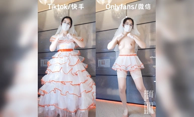 《精品❤️福利分享》抖音快手推等全網同名極品網紅嫩妹Naimi奶咪快樂性福的新娘極品饅頭嫩逼戴肛塞同框反差裸舞2K原畫2