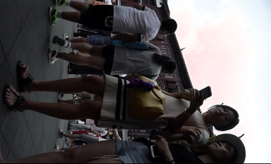 แหล่งรวมสาวงามแห่ไปตามห้างสรรพสินค้า ถนนคนเดิน เพื่อซื้อกระโปรงสาวหลากสไตล์ (62)