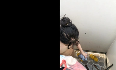 부티크 TP] 오줌 싸고 샤워하고 옷 갈아입는 온갖 여성들을 훔쳐보는 해변 벌크헤드 화장실! (22)