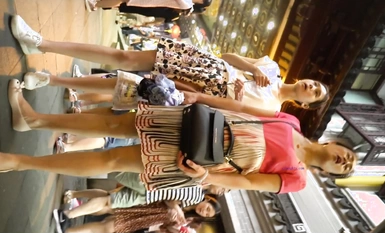 แหล่งรวมสาวงามกวาดถนนคนเดินห้างสรรพสินค้าสุดขั้วเพื่อซื้อทุกสไตล์ใต้กระโปรงของหญิงสาว (29)