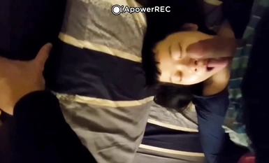 被分配帶領來公司實習的大四女生經過朝夕相處後成功被大神吃掉超會舔各種顏射 (4)