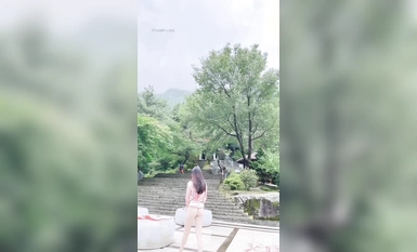 최고의 노출 아티스트 인 나나는 이제 최신 미친 노출을 과시하고 있습니다. 그녀는 마치 남자의 땅에없는 것처럼 길을 걸으며 사람들 앞에서 온갖 종류의 물건을 과시 할만큼 대담합니다 (7).