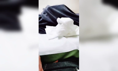 【騷寶丶老中醫】女客人針灸，躺在按摩床上摸多毛騷穴，搞得想要側入抽插來一發