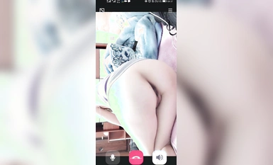 顏值白皙美女『貝貝』土豪專享私拍流出 超級美乳 長腿翹臀 粉嫩饅頭美逼 各種姿勢誘惑 超清3K原版