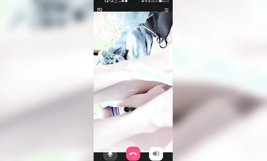 顏值白皙美女『貝貝』土豪專享私拍流出 超級美乳 長腿翹臀 粉嫩饅頭美逼 各種姿勢誘惑 超清3K原版