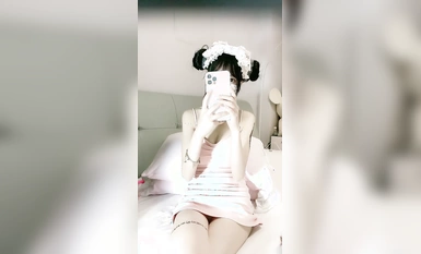 Nàng tiên nhỏ tuyệt nhất ~ [Nước sốt lê] được chèn một cách điên cuồng với các đạo cụ ~ nước trắng chảy ra ~ ngầu quá ~! ~~~! (1)