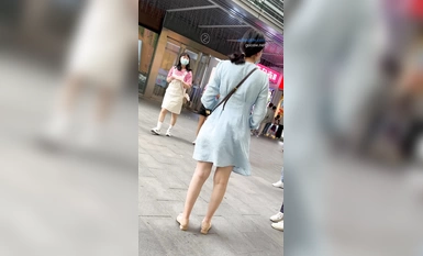 KFC原創 反差學生買奶茶 外表淑女成熟卻穿丁字褲 看著就沖動真想推倒操一炮 超清4K原版