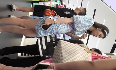 도둑 사진 마스터 쇼핑몰 꼬리 몰래 엿보기 스커트 아래 아름다움 풍경 절묘한 로 스커트 고기 실크 아름다움! 섹시한 투명한 검은 숲