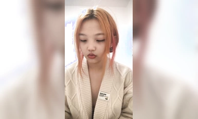 00後呆萌妹妹！給大家秀一波！脫光光展示，貧乳小奶子，全裸扭腰擺臀，特寫小穴，非常粉嫩