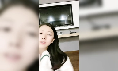 顏值性感美女回歸！酒店炮友激情大戰！抓起大屌插嘴，特寫視角猛懟騷穴，騎乘位猛坐一插到底