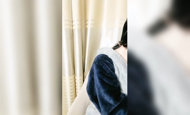 甜美19新人妹妹！給大家秀一波！肉感身材白嫩大奶子，掰開肥穴特寫，翹起圓潤美臀