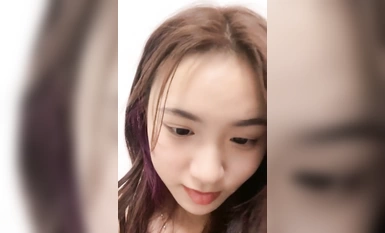 高顏值大波浪妹妹！和閨蜜一起全裸秀！扭腰擺臀，特寫多毛騷穴，閨蜜肉嘟嘟大奶子