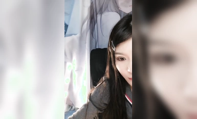 Internet celebrity girl na may malalaking mata! Magsuot ng maskara at magsalsal para sa isang palabas! Buksan ang medyas na leopard print na panty, ang mabilog na puki ng puting tigre, ang vibrator at dildo na nagpapalit-palit
