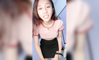 9 แต้มเทพีแห่งความงาม! เป็นเวลานานแล้วตั้งแต่ฉันได้ออนแอร์! การจูบลิ้นและอมดูดควยนั้นสุดยอดมาก ก้นอ้วนถูกกระแทกลงจากท่าขี่ และคู่นอนก็โกนหีของเขาขณะนั่งอยู่ในห้องน้ำ