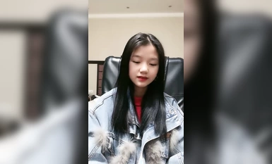 น้องสาวผู้น่ารักและอยู่ยงคงกระพันที่เกิดในยุค 00! หีสวยของ Yixiantian Mantou! เธอเลียดิ๊กใหญ่ของเพื่อนเซ็กซ์ของเธอด้วยลิ้นเล็กๆ ของเธอ ช่วยตัวเองหีของเธอด้วยสองนิ้ว และ fucks หีอ่อนโยนของเธออย่างหนัก
