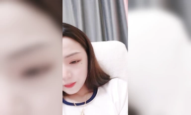 Sweet na bagong babae na may magandang hitsura! Singilin ang kuwarto kapag hiniling! Close-up ng puki sa underwear, ang tunog ng tubig na bumubulusok kapag ipinasok ang mga daliri sa panty, at nakakapanabik ang orgasm.