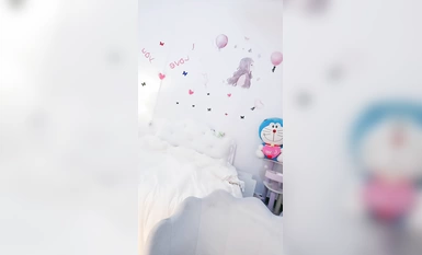 短發美女初下海！大紅唇甜美長相！撥開珍珠內褲假屌猛捅，爽的流出白漿，嬌喘呻吟好聽
