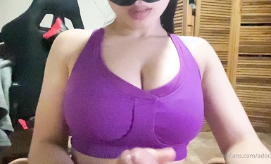人間尤物OnlyFans萬人追隨極品擼鐵波霸女娃娃18私拍細腰肥臀紫薇啪啪騷貨太有感覺了 (14)