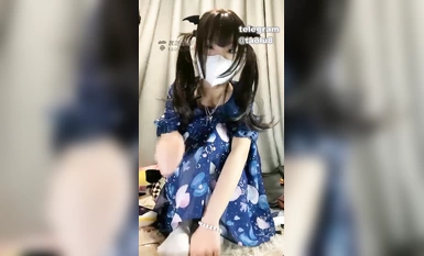 S Queen Lolita@芃芃大人人妻s dan melatih koleksi hamba lelaki (1)
