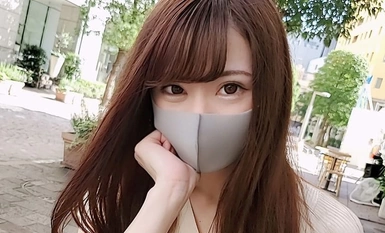 某エステサロン美人受付嬢の性欲旺盛な敏感ボディに中出し