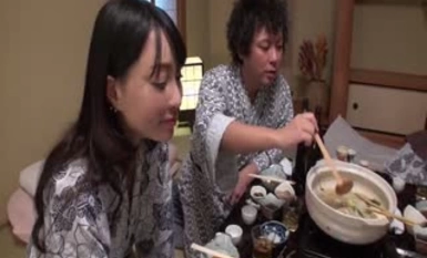 夫妇交换温泉之旅