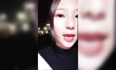 Zhen Meili quyến rũ người qua đường và khiến họ rung động (2)