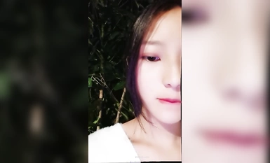 เด็กนักเรียนสาวสวย Zhen ล่อลวงเจ้าหน้าที่รักษาความปลอดภัยในฉากกลางแจ้งหลายฉาก (3)
