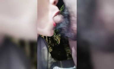 甄漂亮 學妹勾引保安大爺野戰 多場合集 (2)