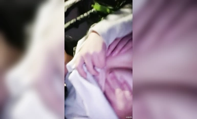 甄漂亮 學妹勾引保安大爺野戰 多場合集 (2)