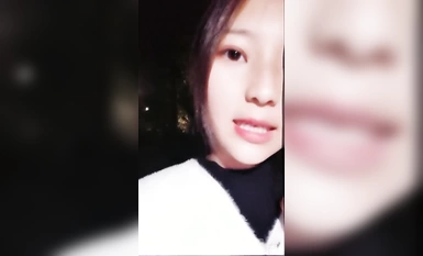 甄漂亮 學妹勾引保安大爺野戰 多場合集 (17)