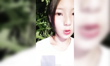 甄漂亮 學妹勾引保安大爺野戰 多場合集 (12)