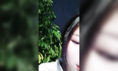 甄漂亮 學妹勾引保安大爺野戰 多場合集 (20)