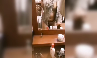 《母子亂倫》想操風韻猶存的媽媽 耗了很久終於趁媽媽喝醉滿足了我的願望 (7)