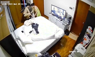 Rò rỉ mới nhất từ phòng riêng năm 2023. Hacker bẻ camera và quay lén nhiều lần việc thay đồ, tắm trong nhà vệ sinh ký túc xá của gia đình (38)
