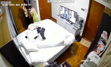 Rò rỉ mới nhất từ phòng riêng năm 2023. Hacker bẻ camera và quay lén nhiều lần việc thay đồ, tắm trong nhà vệ sinh ký túc xá của gia đình (38)