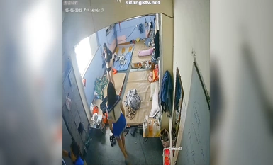 Phòng riêng mới nhất bị rò rỉ vào năm 2023. Hacker đã bẻ khóa camera và quay lén nhiều lần việc thay quần áo và tắm trong phòng tắm của ký túc xá gia đình (34)