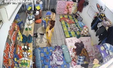 Ang pinakabagong pagtagas mula sa isang pribadong silid noong 2023. Sinira ng mga hacker ang camera at lihim na kinunan ng video ang pagpapalit ng damit at pagligo sa banyo ng dormitoryo ng pamilya sa maraming pagkakataon (1)