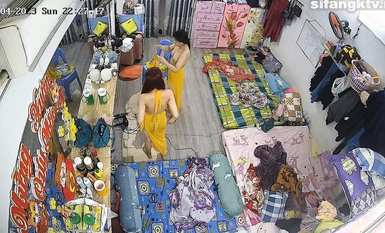 Ang pinakabagong pagtagas mula sa isang pribadong silid noong 2023. Sinira ng mga hacker ang camera at lihim na kinunan ng video ang pagpapalit ng damit at pagligo sa banyo ng dormitoryo ng pamilya sa maraming pagkakataon (1)